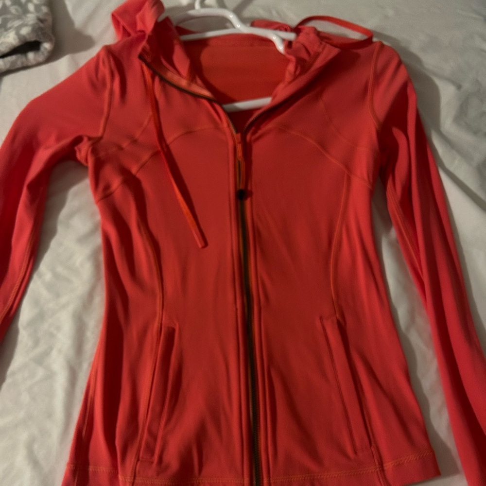 Lululemon hooded define jacket never worn!!